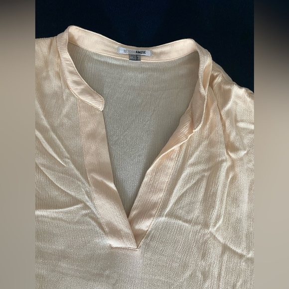 Graceful Split Neck Blouse NWT - Picture 10 of 11